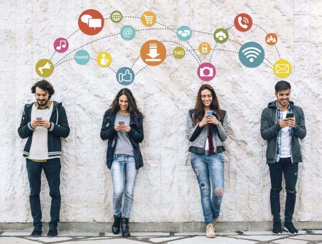 Qué son Influencers virtuales? | Influencers tradicionales y virtuales